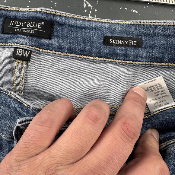 Judy Blue Jeans 36x28 Blue Distressed Skinny Fit Cropped Hi Rise Mom (18W) - Picture 5 of 8